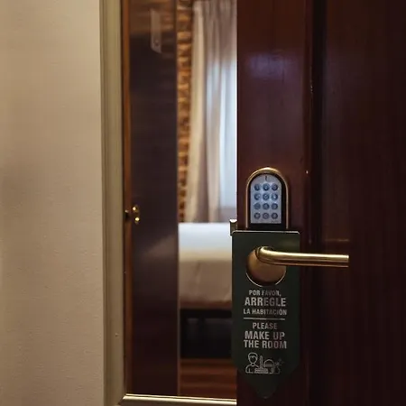 Dot Πανσιόν *