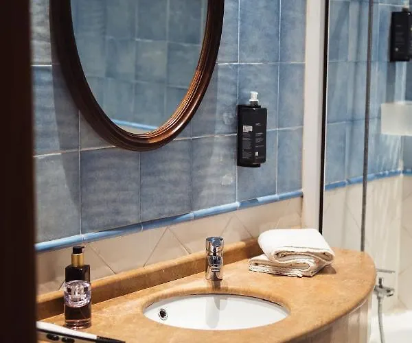 Dot * Σαν Σεμπαστιάν